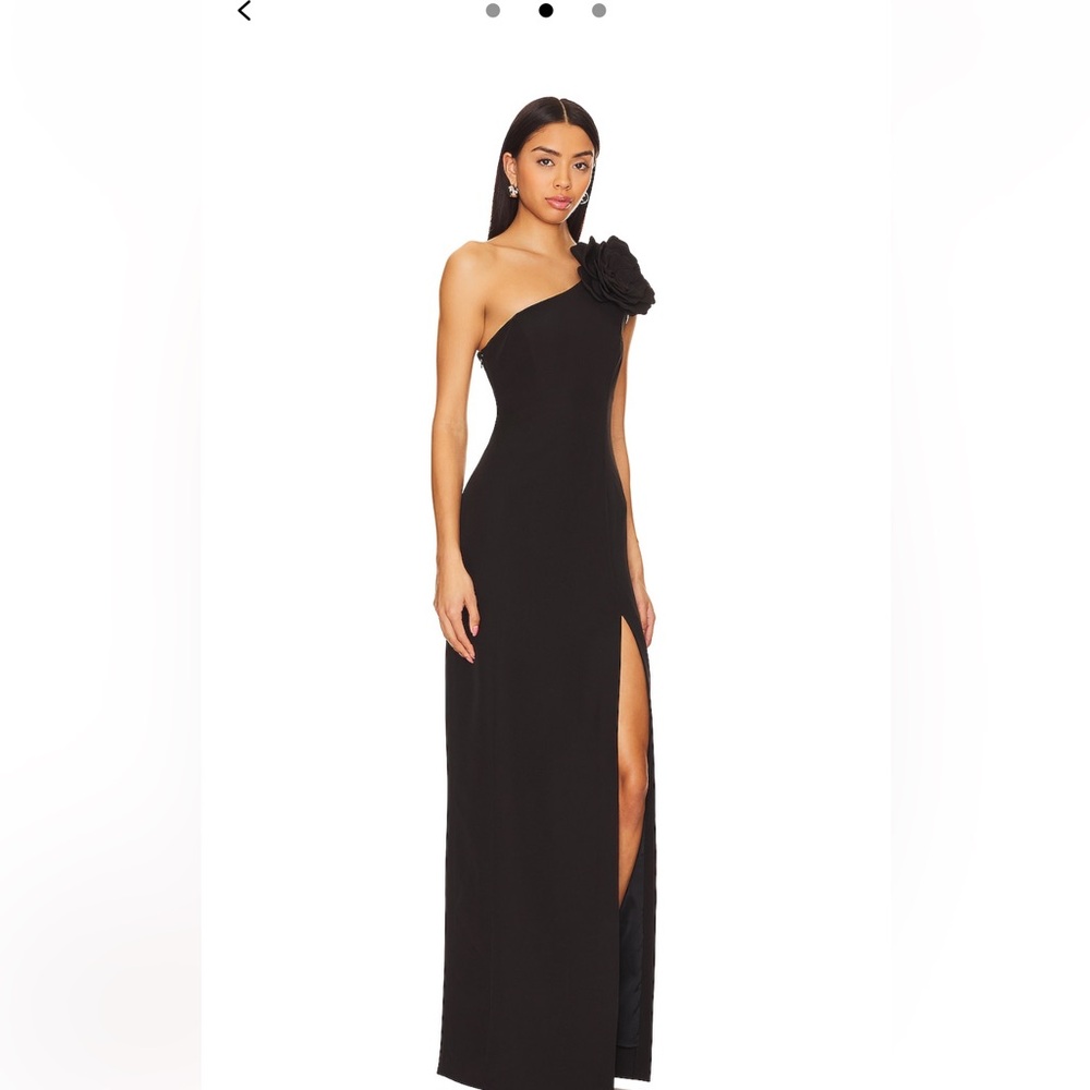 Elegant Black One-Shoulder Dress